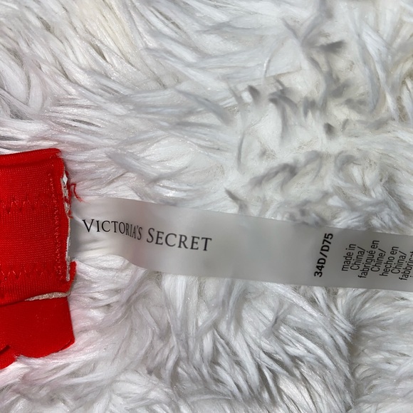 Victoria secret Bikini top - Picture 3 of 5